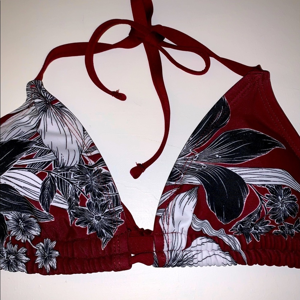 *3/20 Kona Sol maroon flowered bikini top size small